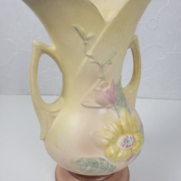 VTG Hull Pottery Magnolia Flower Vase Footed Matte‎ Yellow 2 Handle Art Nouveau - Picture 8 of 16